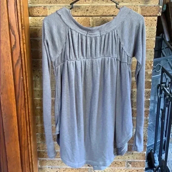 Free People long sleeve top. - Picture 2 of 3